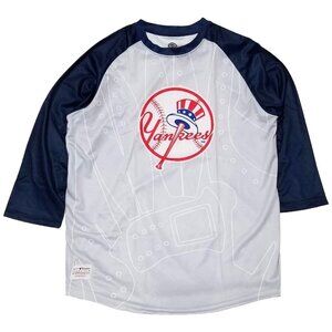Sportscrate Loot Crate Limited Edition 3/4 Sleeve MLB Yankees Athletic Shirt (L)